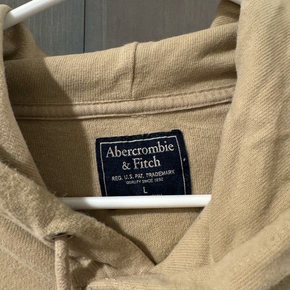 Abercrombie and Fitch SweatShirt - Picture 2 of 2